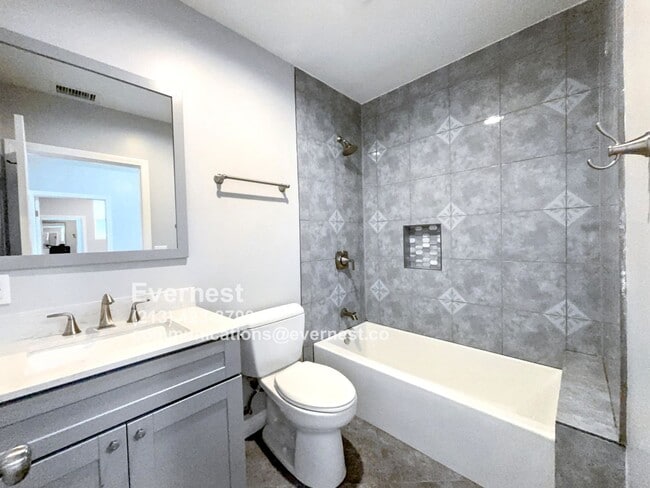 Building Photo - Introducing a modern 2-bedroom, 2-bathroom...
