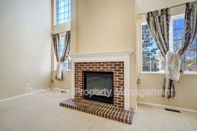 Building Photo - 14480 Tierra Dr