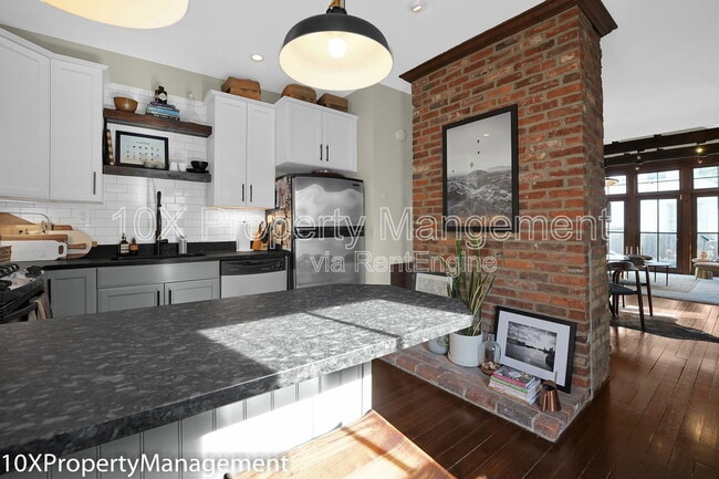 Building Photo - 386 Jackson St