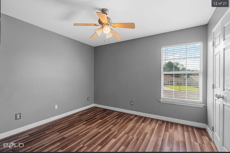 Building Photo - 1608 Shepherd Dr