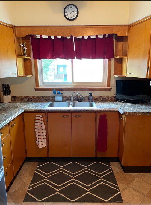 Kitchen #3 - 709 Center St