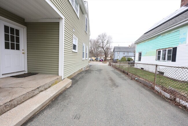 Building Photo - 50 Atherton St