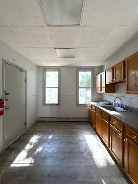 Building Photo - 98 Andrew St