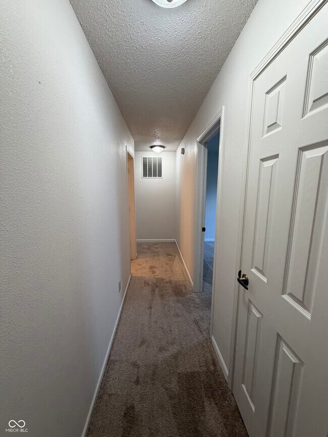 Building Photo - 14277 Orange Blossom Trail