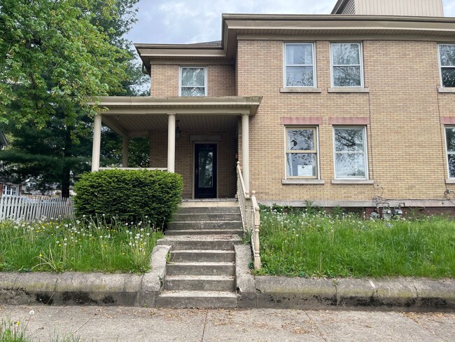 Primary Photo - Wallace Ave Duplex