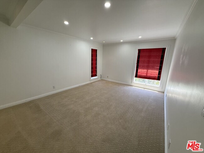 Building Photo - 4613 Reforma Rd