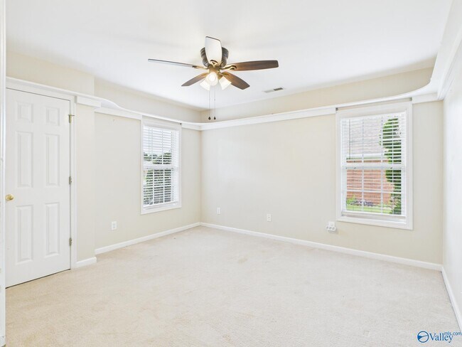 Building Photo - 122 Bellingham Dr