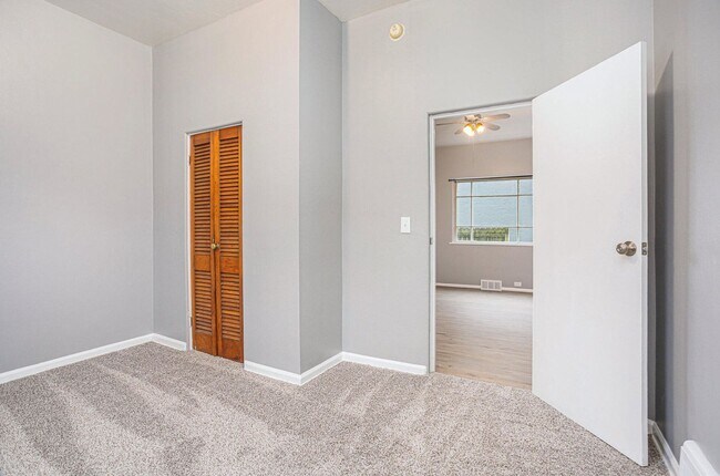 Building Photo - 1449 Quarry Ave NW