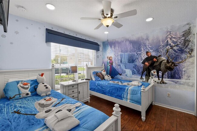 Building Photo - 165 Scrub Jay Way