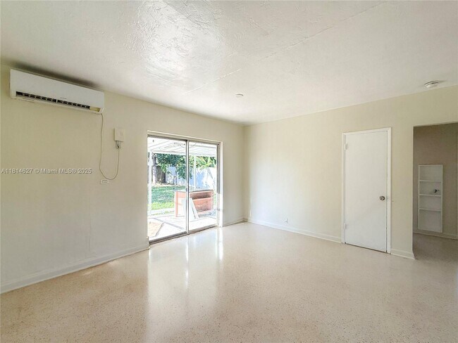 Building Photo - 1141 NE 154th Terrace