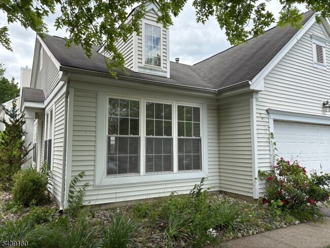 Building Photo - 37 Stafford Ln