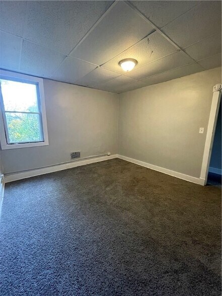 Building Photo - 708 Webster Terrace