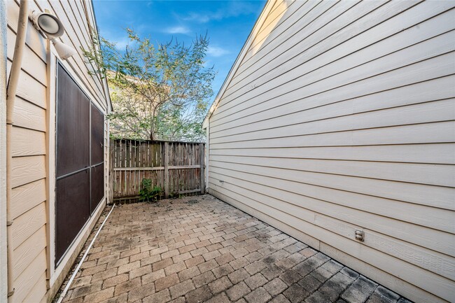 Building Photo - 12635 Ashford Chase Dr
