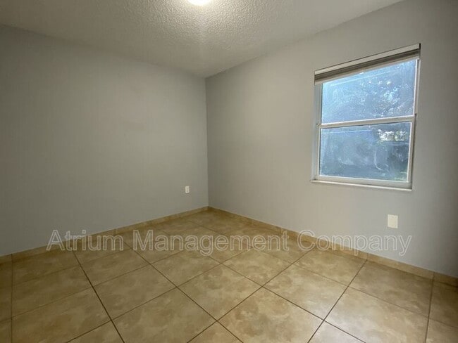 Building Photo - 2720 Sunrise Ct