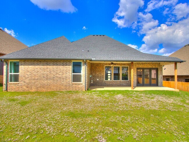 Building Photo - 8216 Crew Ln