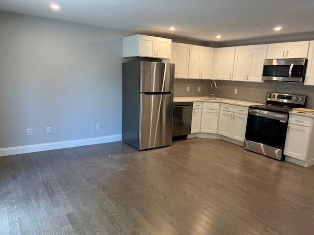 Building Photo - 328 Bank St