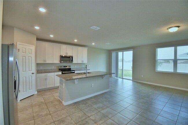 Building Photo - 3208 Weitzel Dr