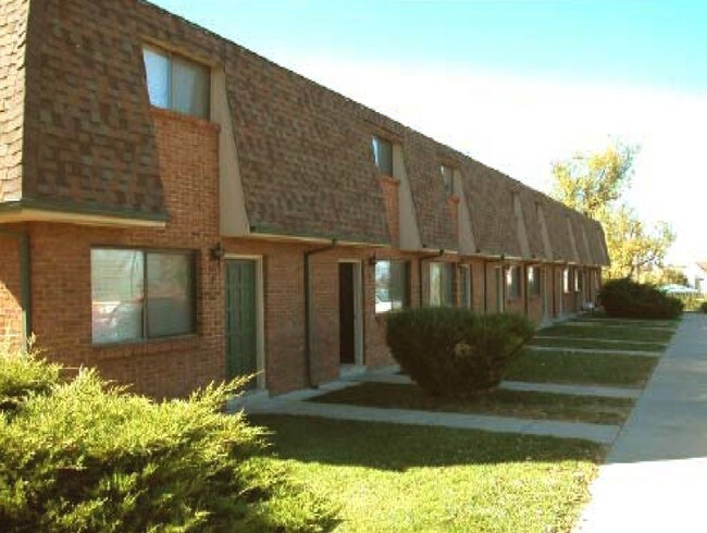 Building Photo 1 - Brighton Townhomes Bldg F1-8