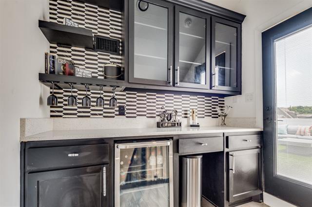 Building Photo - 2537 El Camino Ln