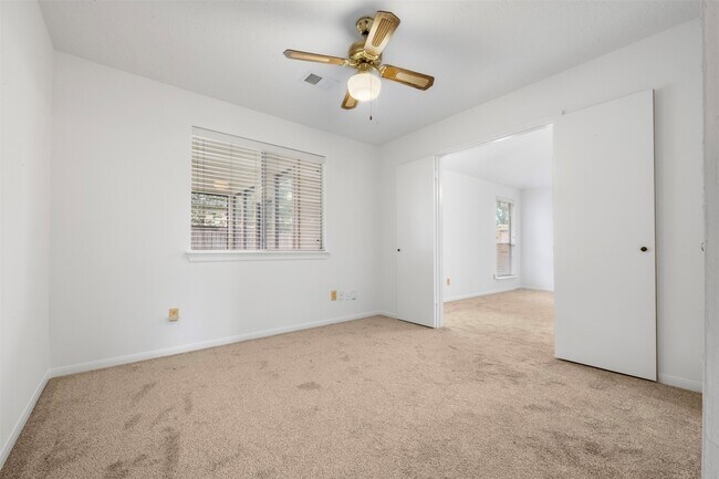 Building Photo - 25802 Chapel Ridge Ln