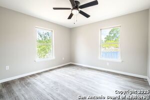 Building Photo - 908 Plum St