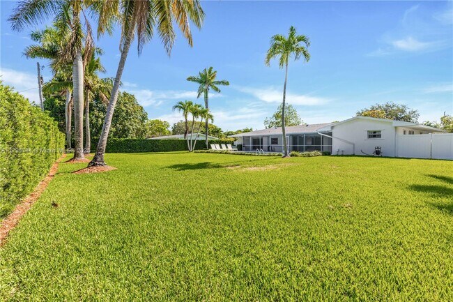 Building Photo - 13790 SW 80th Ave