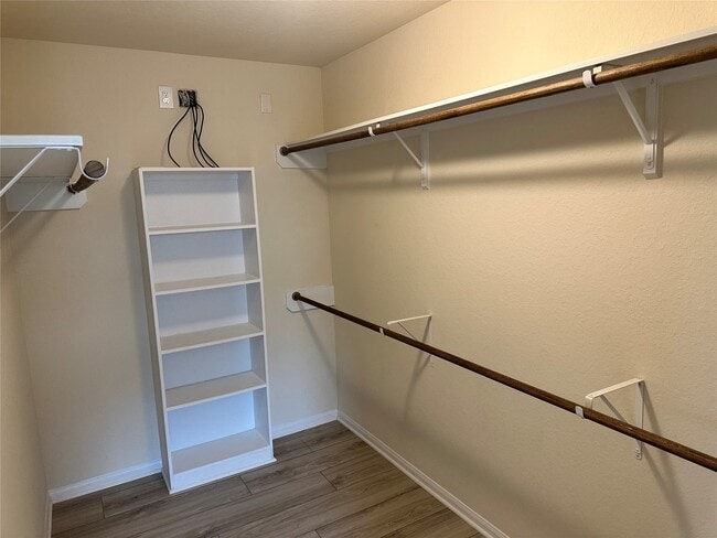 Building Photo - 2630 Zephyr Ln