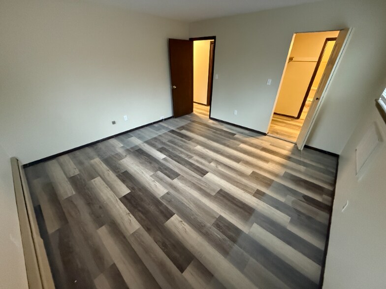 Building Photo - 202 Williamsburg Dr