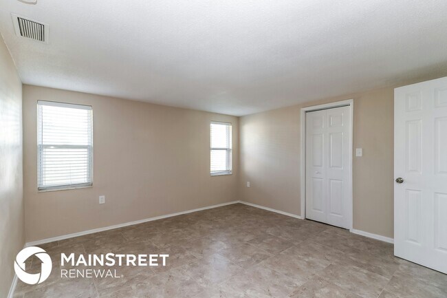 Building Photo - 9130 Hunt Club Ln