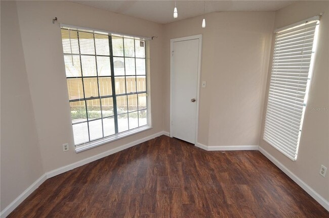 Building Photo - 8756 Mallard Reserve Dr