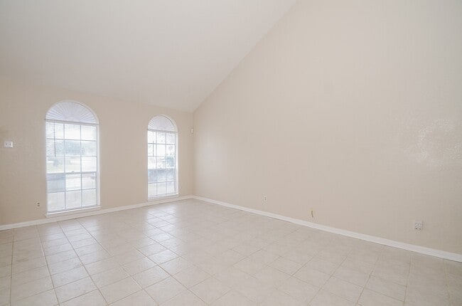 Building Photo - 1722 Foxlake Dr