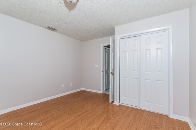 Building Photo - 1656 Parakeet Ct