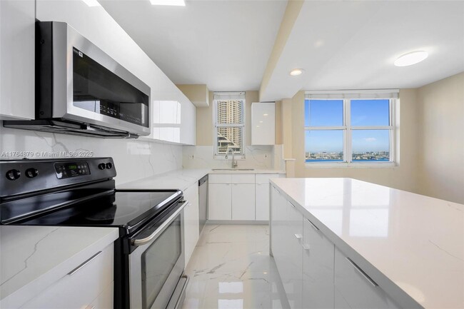 Building Photo - 770 Claughton Island Dr