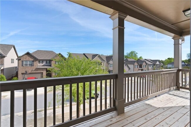 Building Photo - 221 Orchard Trail