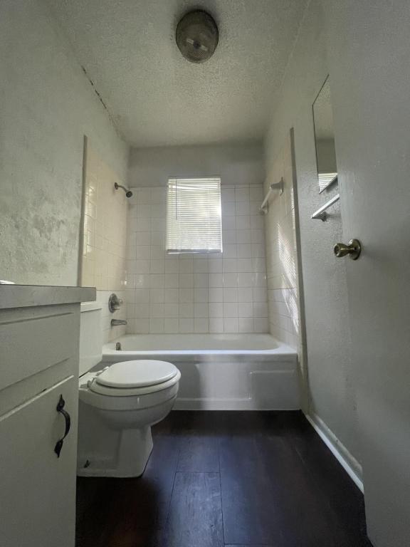 Building Photo - 1208 Urbantke Ct