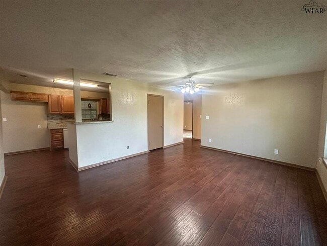 Building Photo - 2828 Newsom Cir