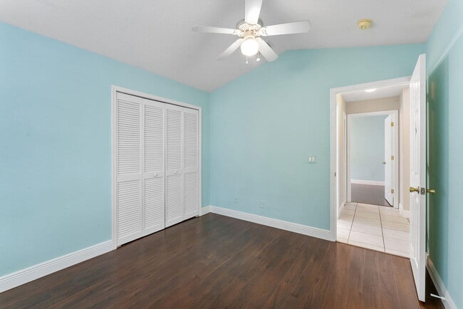 Building Photo - 981 Delray Lakes Dr