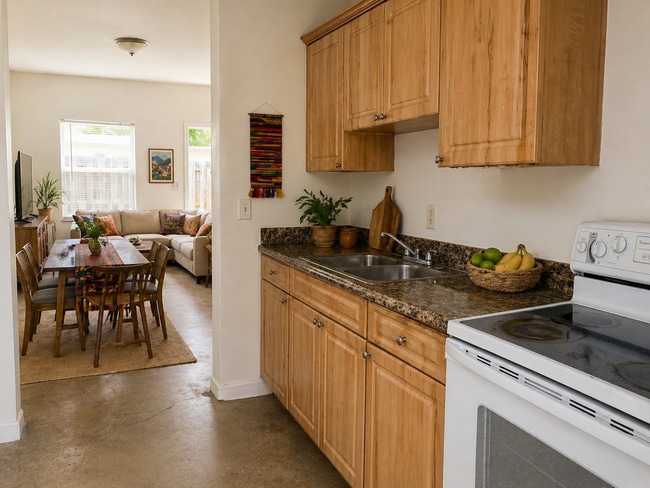 Building Photo - 1600 Center St