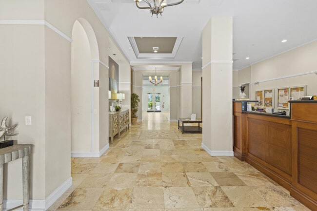 Building Photo - 630 S Sapodilla Ave