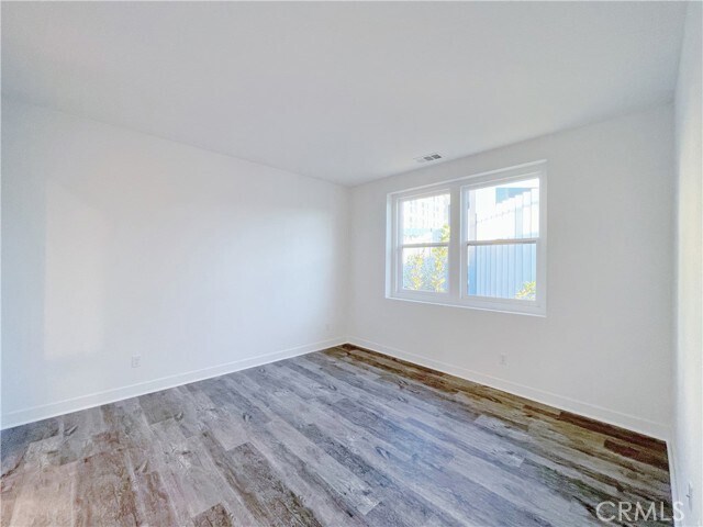 Building Photo - 1330 W Cara Dr