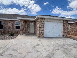 Building Photo - 2129 Bobwhite Ct