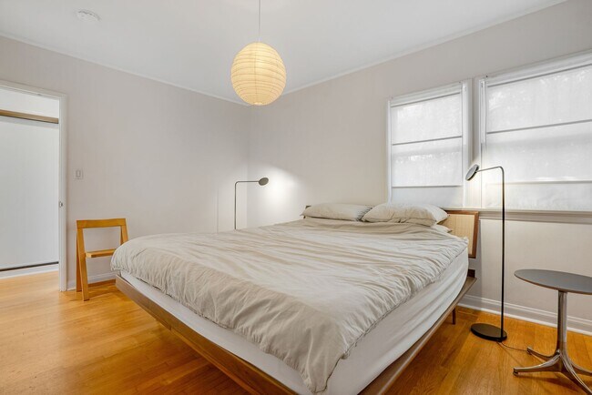 Building Photo - Charming Mid-Century Home for Lease in Pasadena’s San Rafael Hills