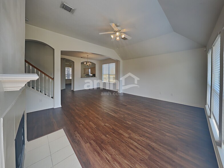 Building Photo - 30 Huntington Bend Dr