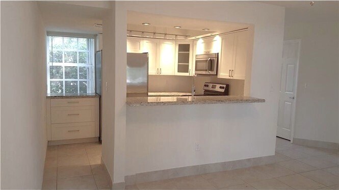 Building Photo - 20758 SW 83rd Ave