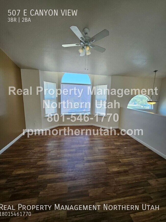 Building Photo - 507 Canyon View Dr