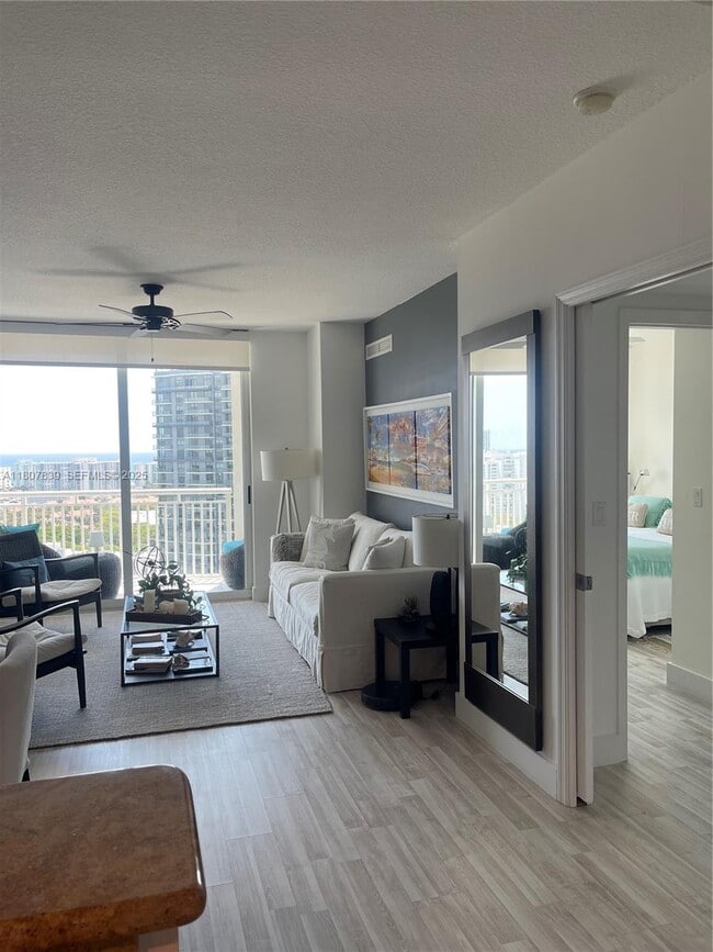 Building Photo - 1755 E Hallandale Beach Blvd