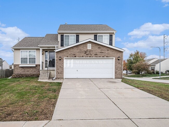 Building Photo - Springhill Multi-Level