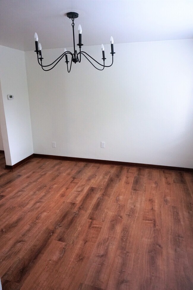 Building Photo - 3147 Glendale Ave