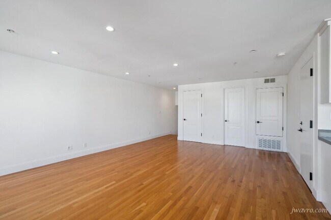 Building Photo - 641 Natoma St