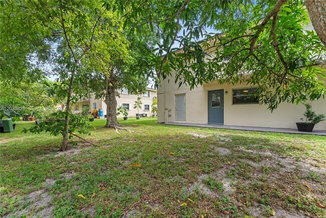 Building Photo - 10261 NW 35th St
